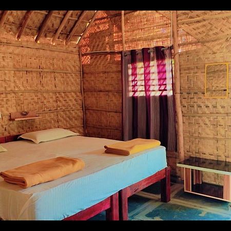 Om Shanti Om Home Stay & Cafe Hampi Εξωτερικό φωτογραφία