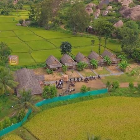 Om Shanti Om Home Stay & Cafe Hampi Εξωτερικό φωτογραφία