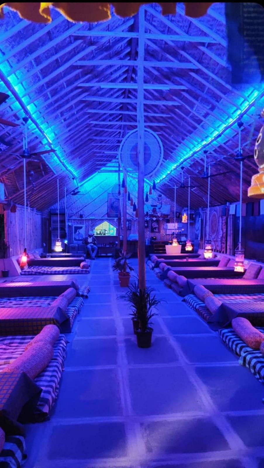 Om Shanti Om Home Stay & Cafe Hampi Εξωτερικό φωτογραφία