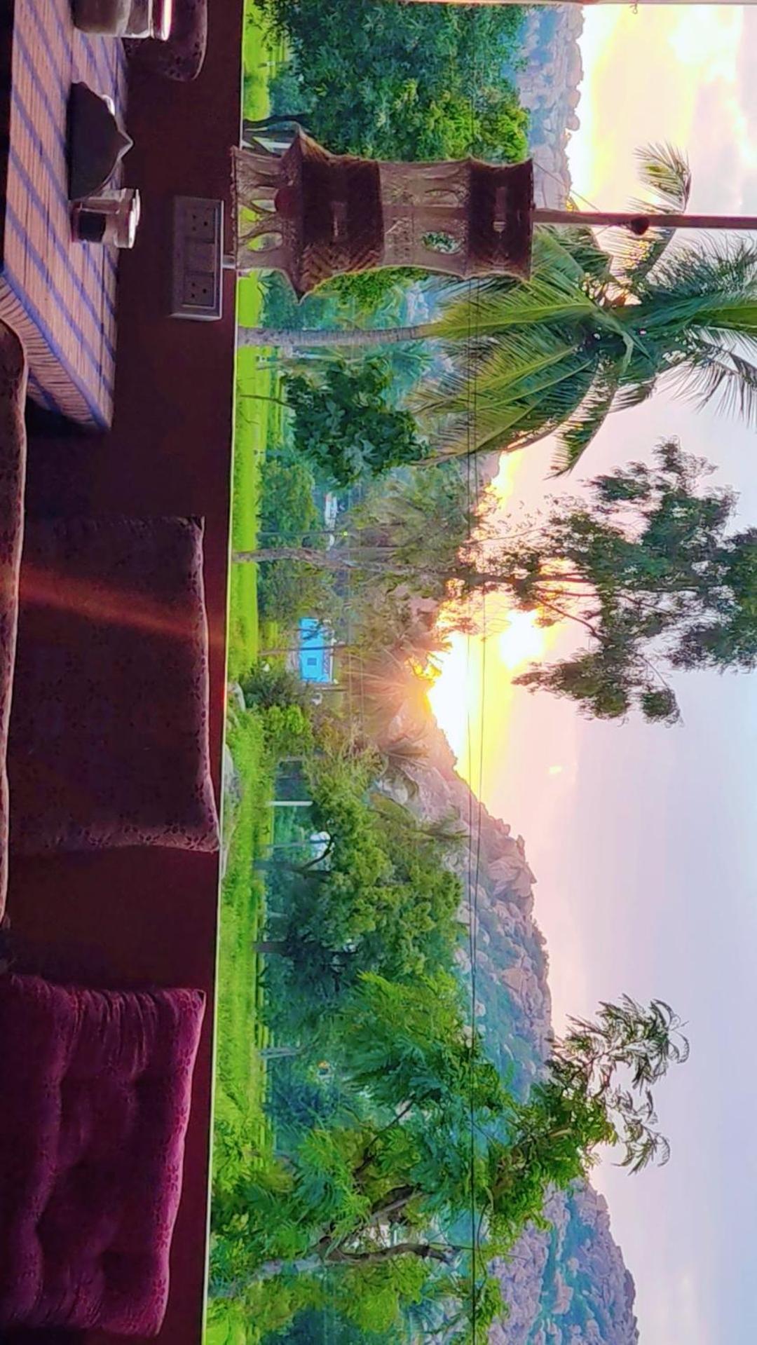Om Shanti Om Home Stay & Cafe Hampi Εξωτερικό φωτογραφία
