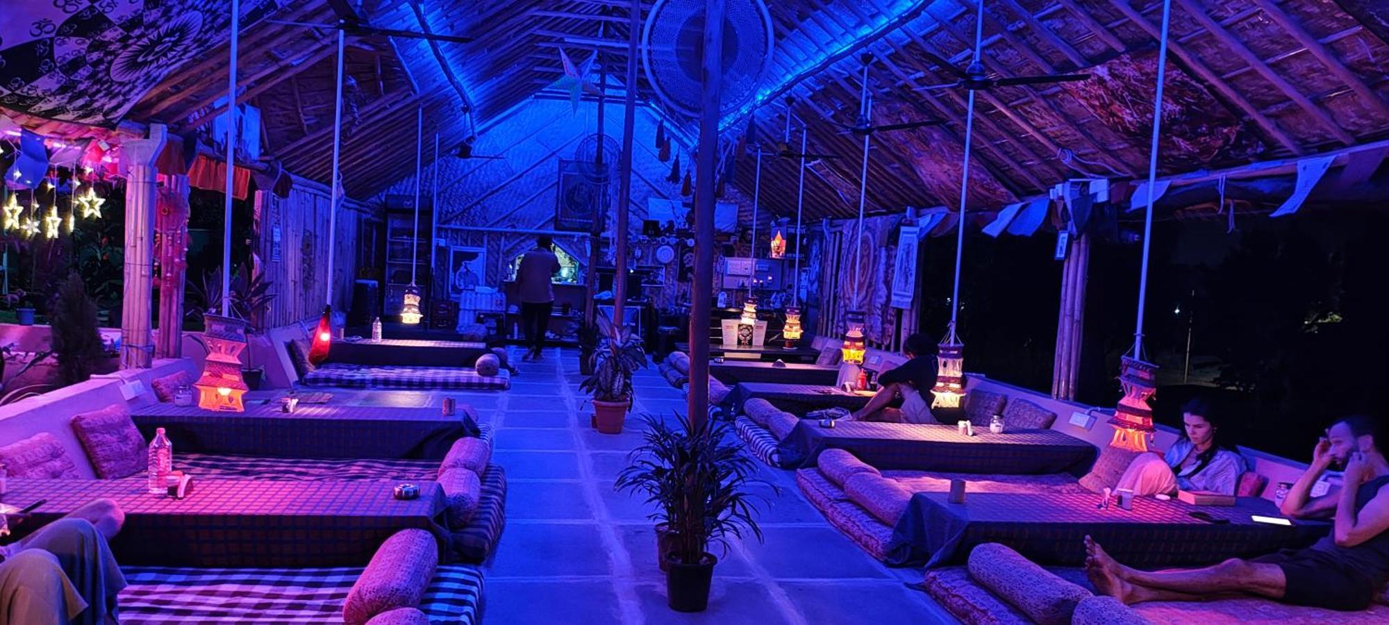 Om Shanti Om Home Stay & Cafe Hampi Εξωτερικό φωτογραφία